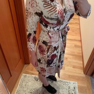 Posh Peanut Black Rose Robe. Medium.